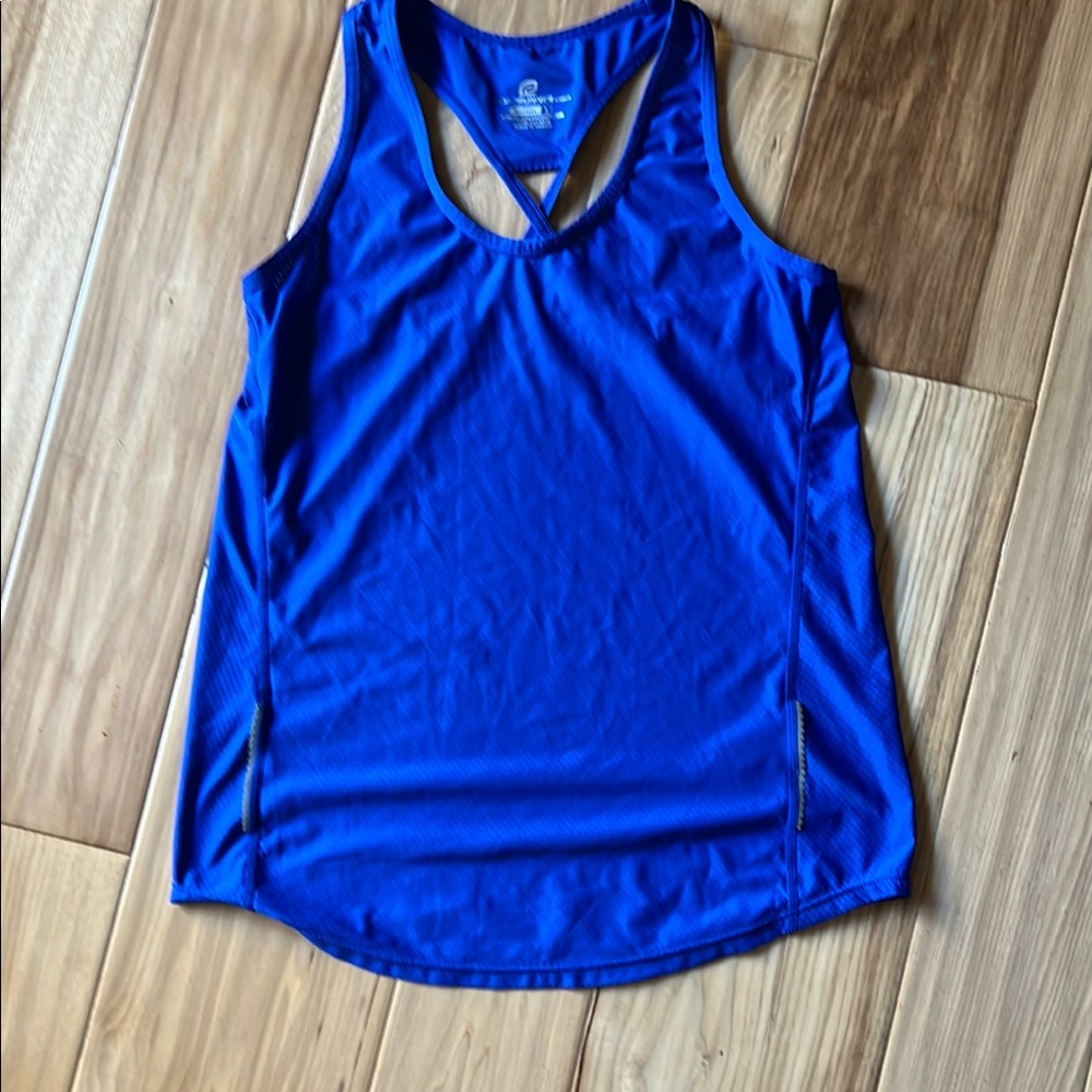 Size small roadrunner tank